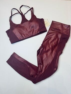 Fabletics 2 Pc Set Medium Merlot Shine Leggings Sports Bra NWT Sculpt Workout